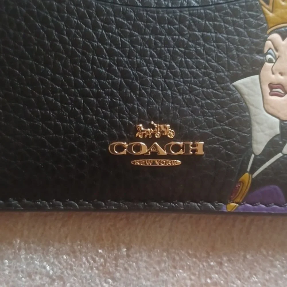 SOLD - NWT Disney X Coach Card Case With Evil Queen Motif Card Holder CD674 - Picture 6 of 7